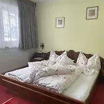 Gaestehaus Eberl - Rita 3*